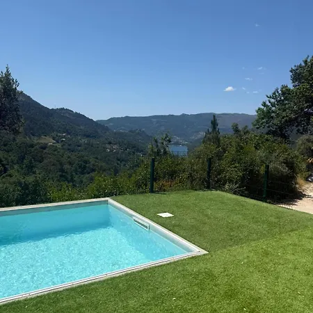 Casa Teixugueiras Feriehus *