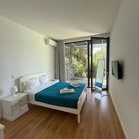 Casa Teixugueiras * Louredo (Braga)