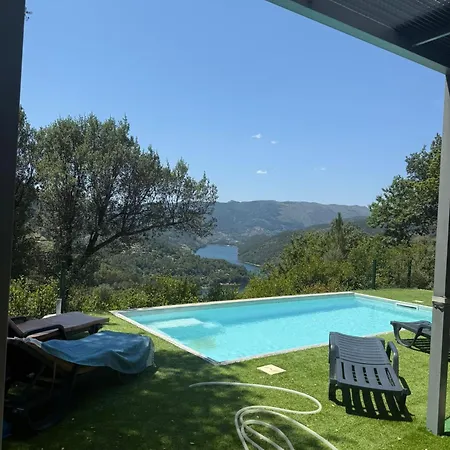 Casa Teixugueiras Feriehus *